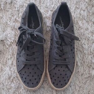 Universal Threads Espadrilles